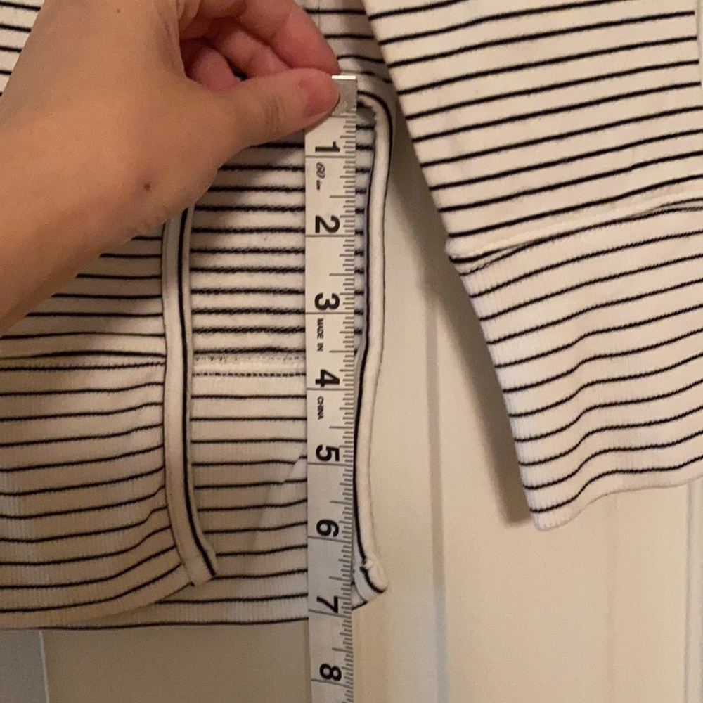 Amazon Daily Ritual brand cutout sweatshirt - Picture 7 of 7